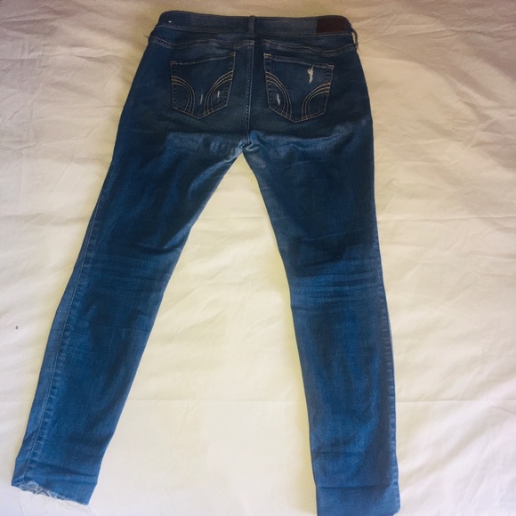 Hollister Low Rise Skinny Jeans - Picture 2 of 5
